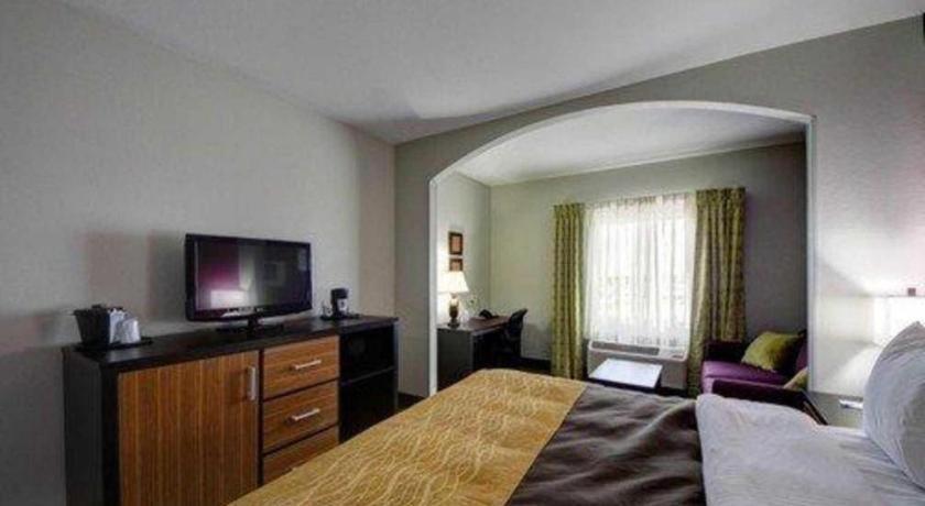 컴포트 인 앤 스위트 털사 I-44 웨스트 - Rt 66 호텔 Oakhurst 외부 사진